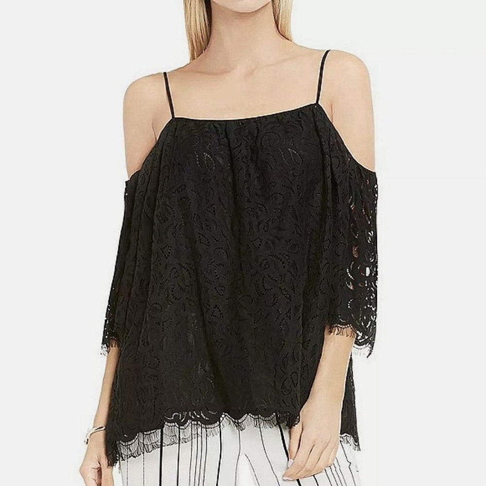 NWT VINCE CAMUTO Gorgeous lace strappy top